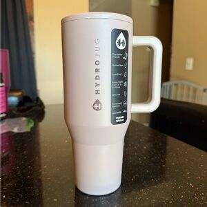 SOLD - HydroJug 40oz traveler - MAUVE